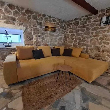Mala Kuca Od Pokraj Mora 4 Osobe Murter Σπίτι διακοπών Jezera