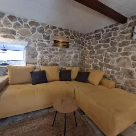 Mala Kuca Od Pokraj Mora 4 Osobe Murter Σπίτι διακοπών Jezera