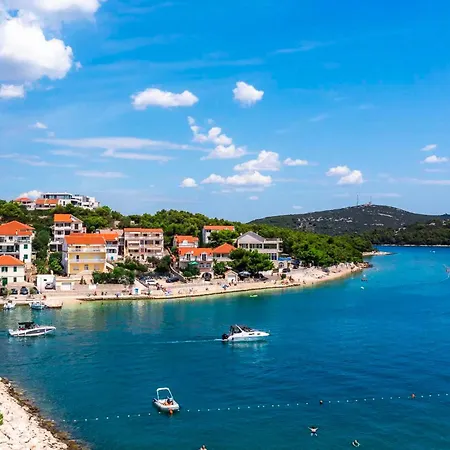 Mala Kuca Od Pokraj Mora 4 Osobe Murter * Jezera