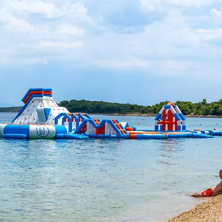 Hébergement de vacances Mala Kuca Od Pokraj Mora 4 Osobe Murter *